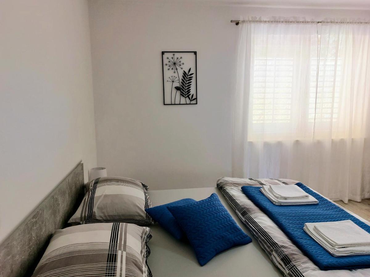 Apartment "None" Makarska Exterior foto