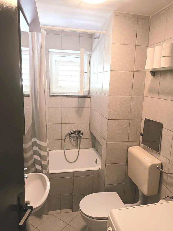 Apartment "None" Makarska Exterior foto